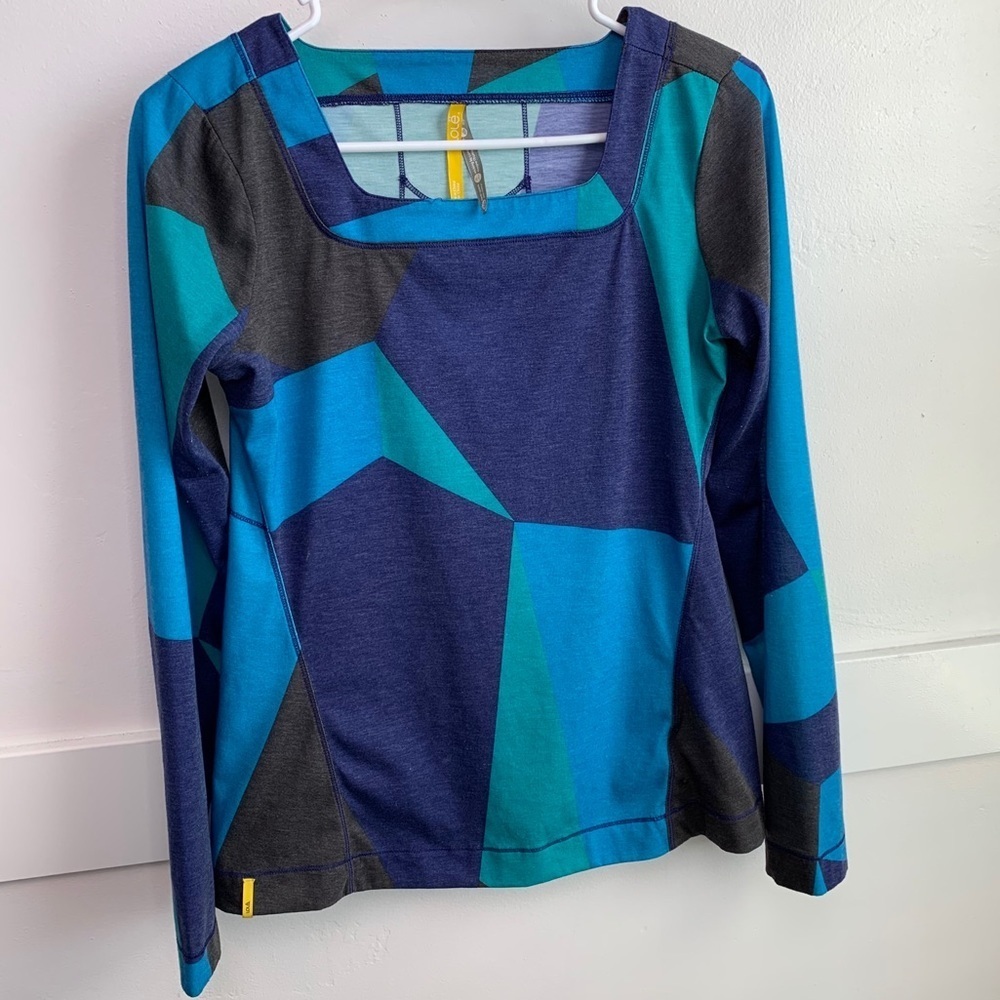 Lole Blue Geometric Long Sleeve Shirt